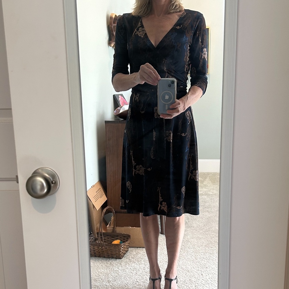 Laundry by Shelli Segal Wrap Dress, Navy and Beige Pattern, Size 6